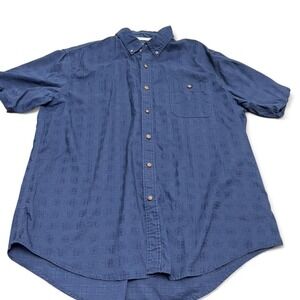 Blue button-up shirt with a relaxed fit,Size: XL